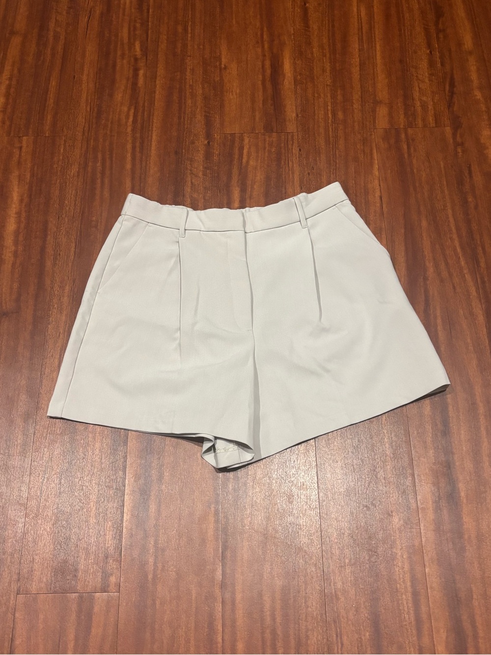 Abercrombie & Fitch Ultra High Rise Tailored Shorts